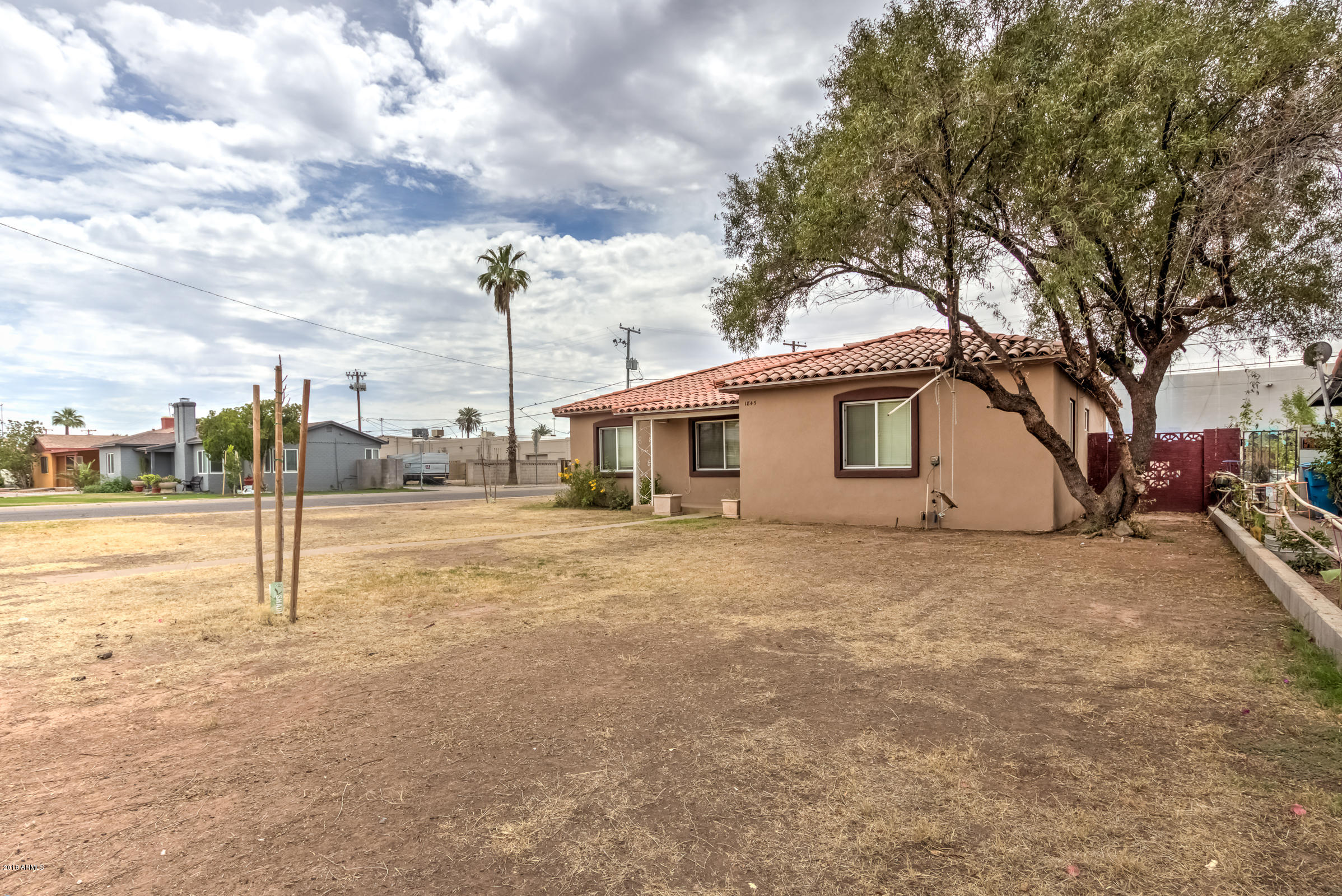 1845 East Almeria Road Phoenix, AZ 85006 - Photo 6 of 39 1845 E Almeria Rd-2