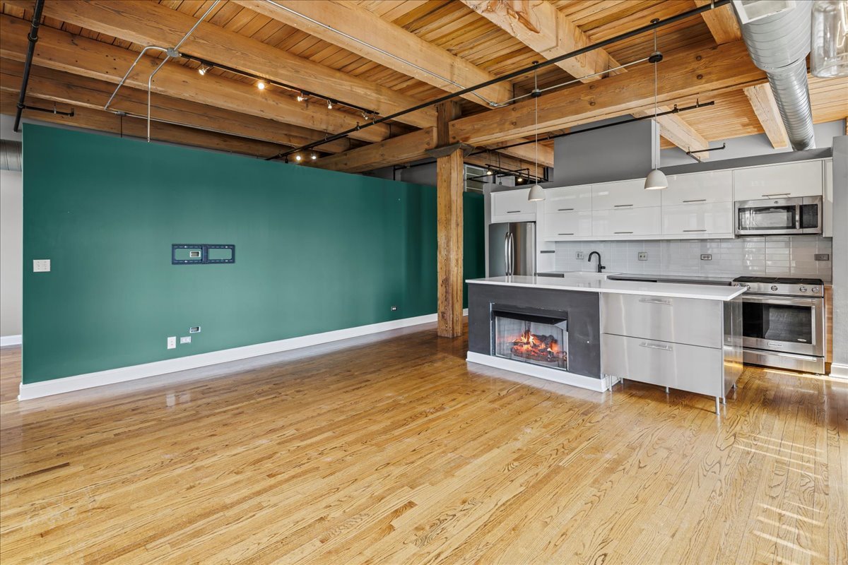 625 West Jackson Boulevard, Unit 404 Chicago, IL 60661 - Photo 4 of 26