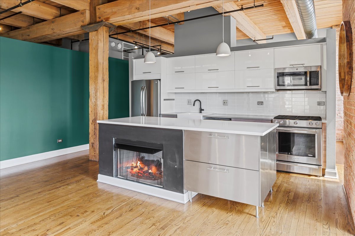 625 West Jackson Boulevard, Unit 404 Chicago, IL 60661 - Photo 9 of 26