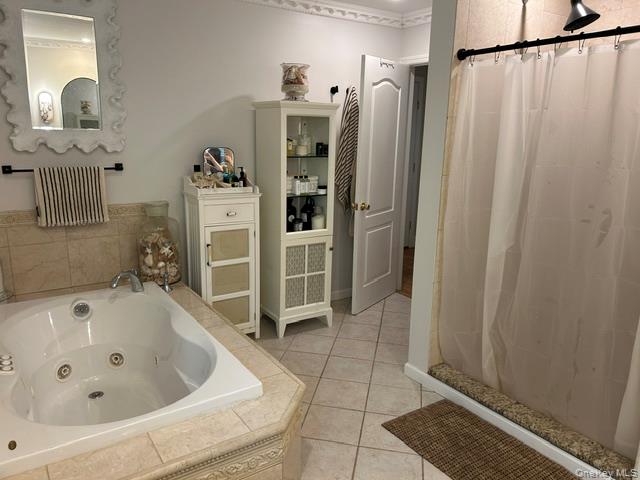 3 Fox Lane Locust Valley, NY 11560 - Photo 30 of 38 Whirlpool and separate shower