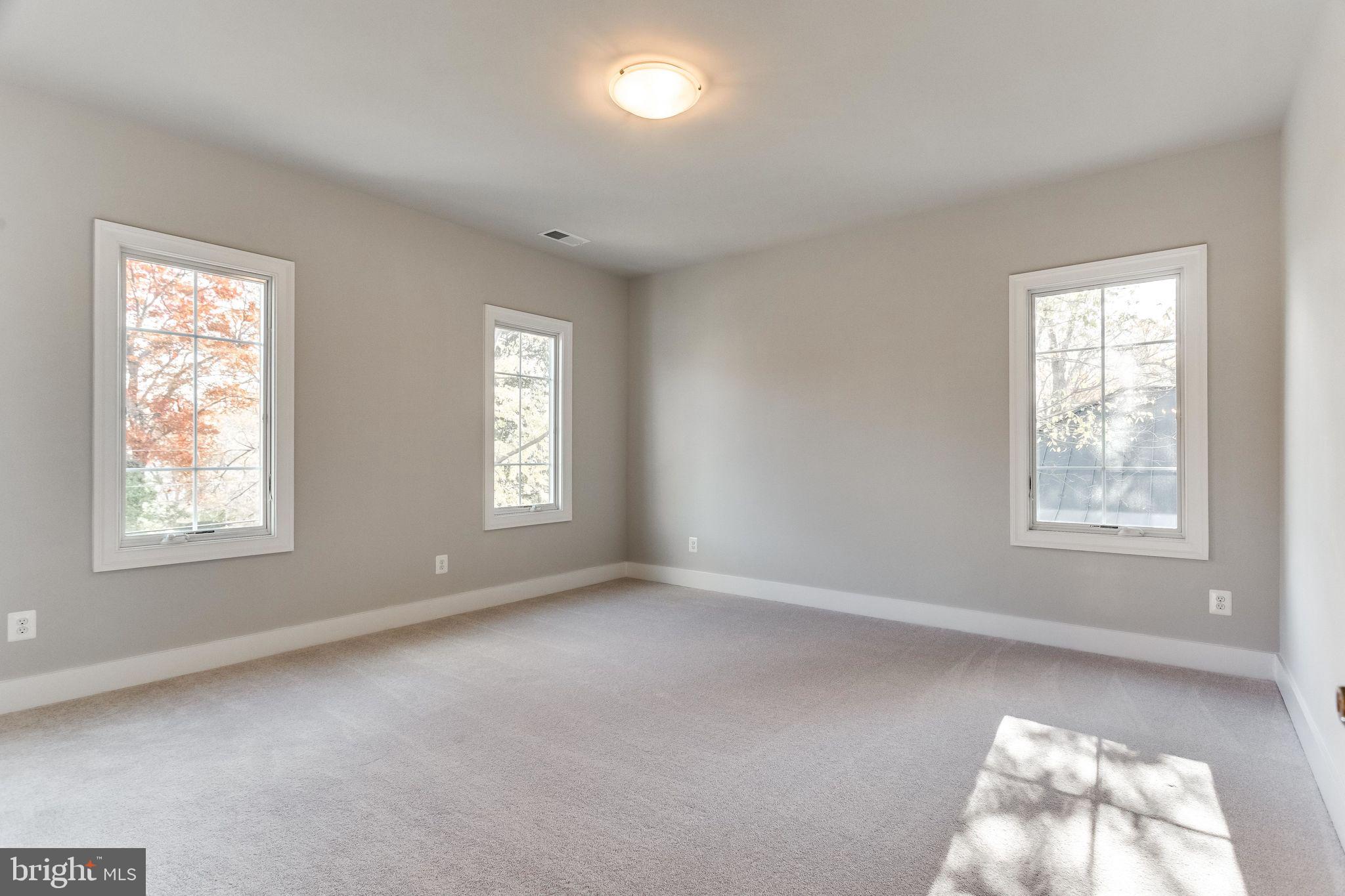 509 Ridge Road Southwest Vienna, VA 22180 - Photo 19 of 34