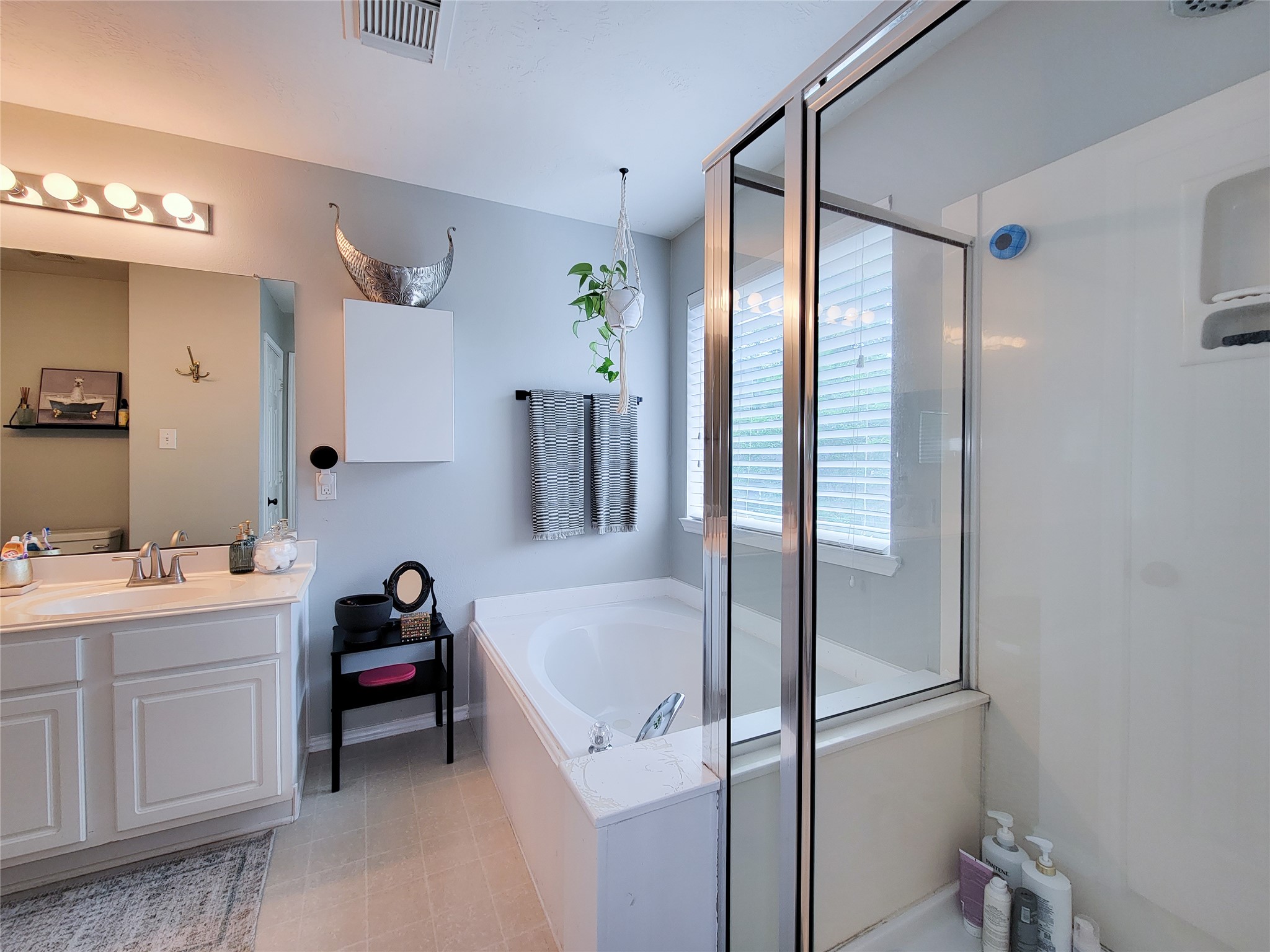 42 Wineberry Place Spring, TX 77382 - Photo 15 of 30 En Suite