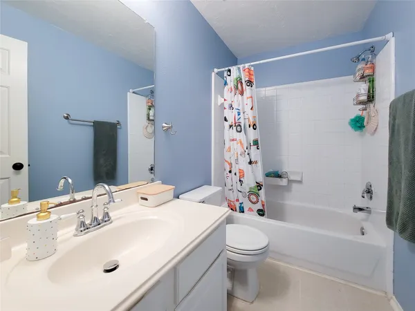 $1,950 | 42 Wineberry Place, Spring, TX 77382