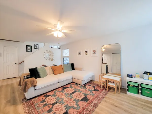 $1,950 | 42 Wineberry Place, Spring, TX 77382