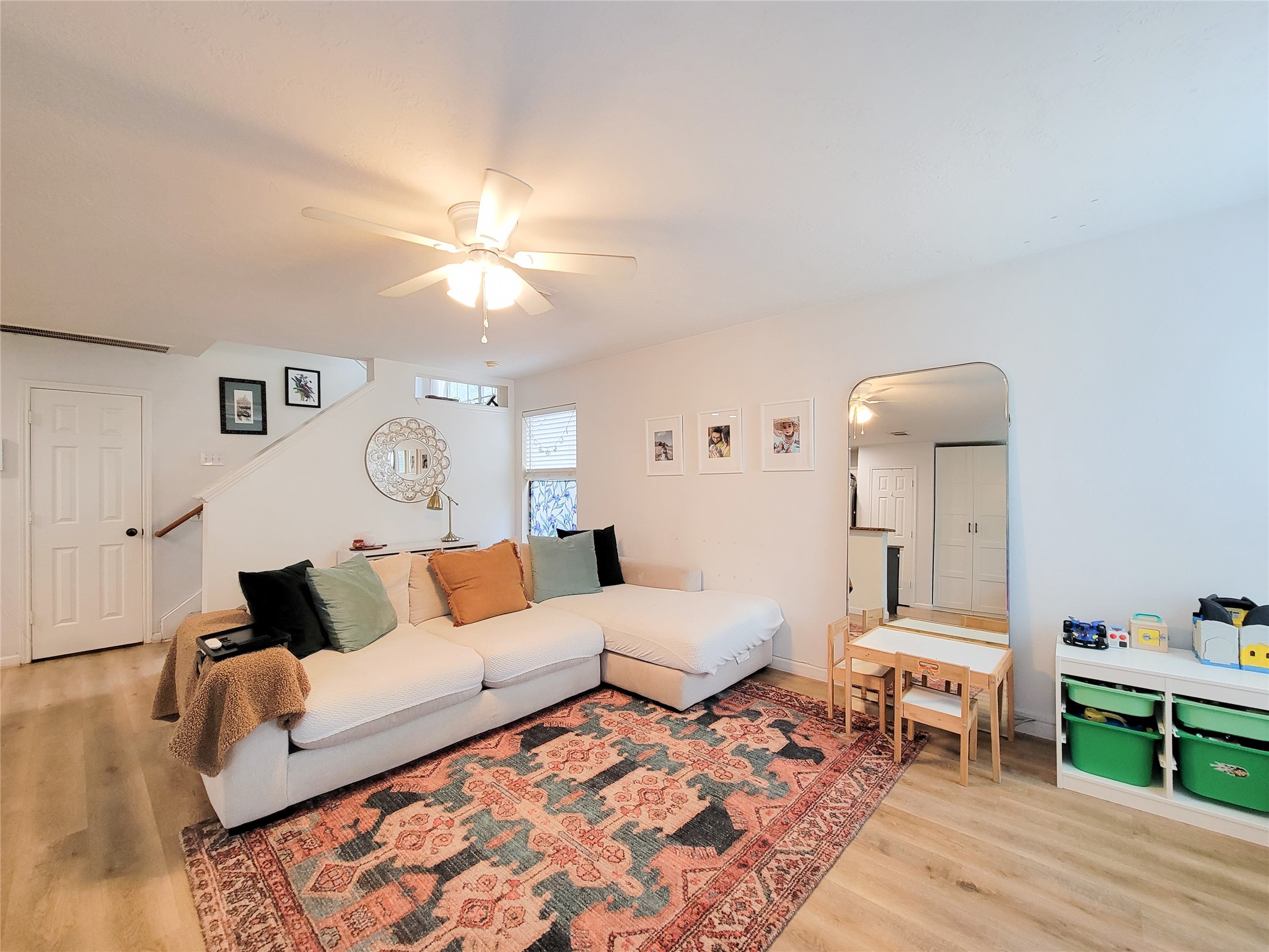 42 Wineberry Place Spring, TX 77382 - Photo 10 of 30 Spacious Livingroom