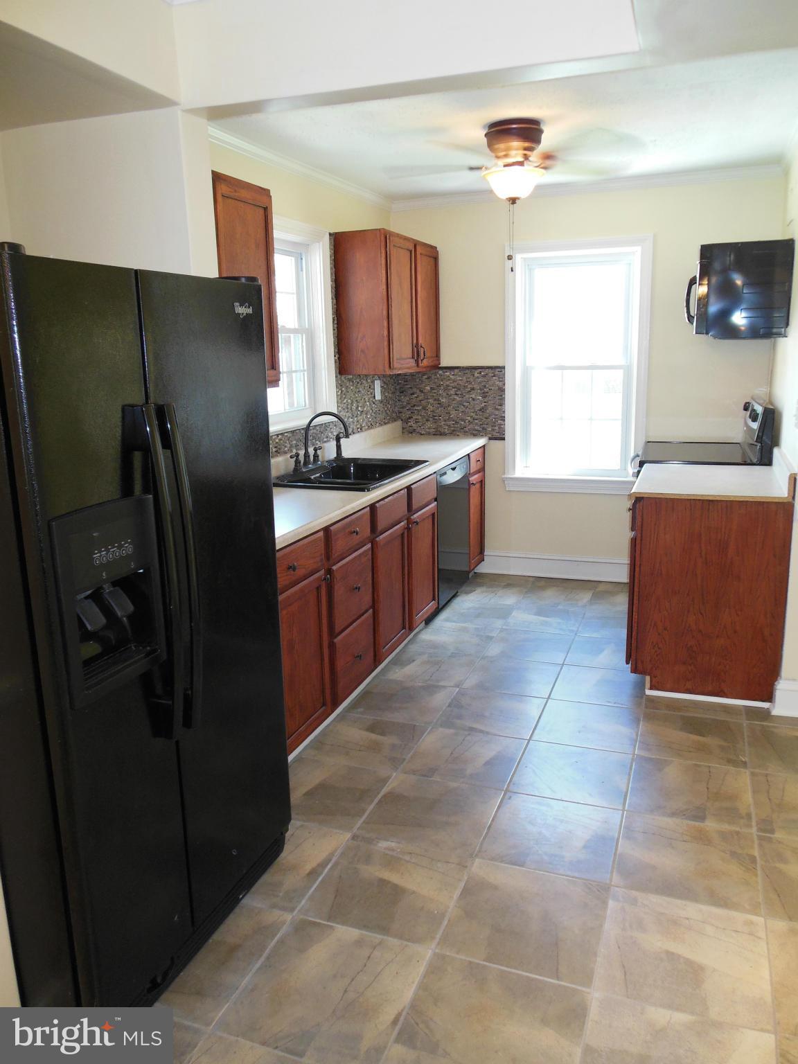 3001 Dunglow Road Baltimore, MD 21222 - Photo 14 of 30 Kitchen