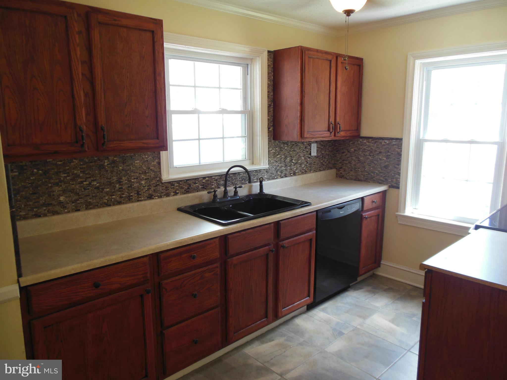 3001 Dunglow Road Baltimore, MD 21222 - Photo 15 of 30 Kitchen