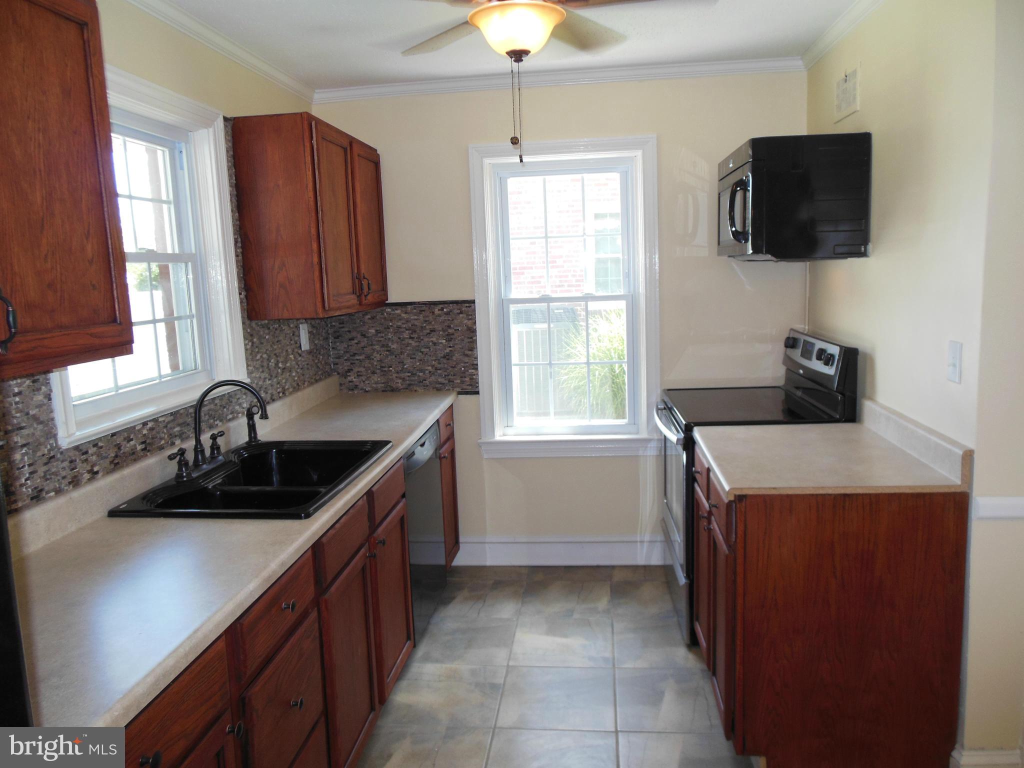 3001 Dunglow Road Baltimore, MD 21222 - Photo 16 of 30 Kitchen