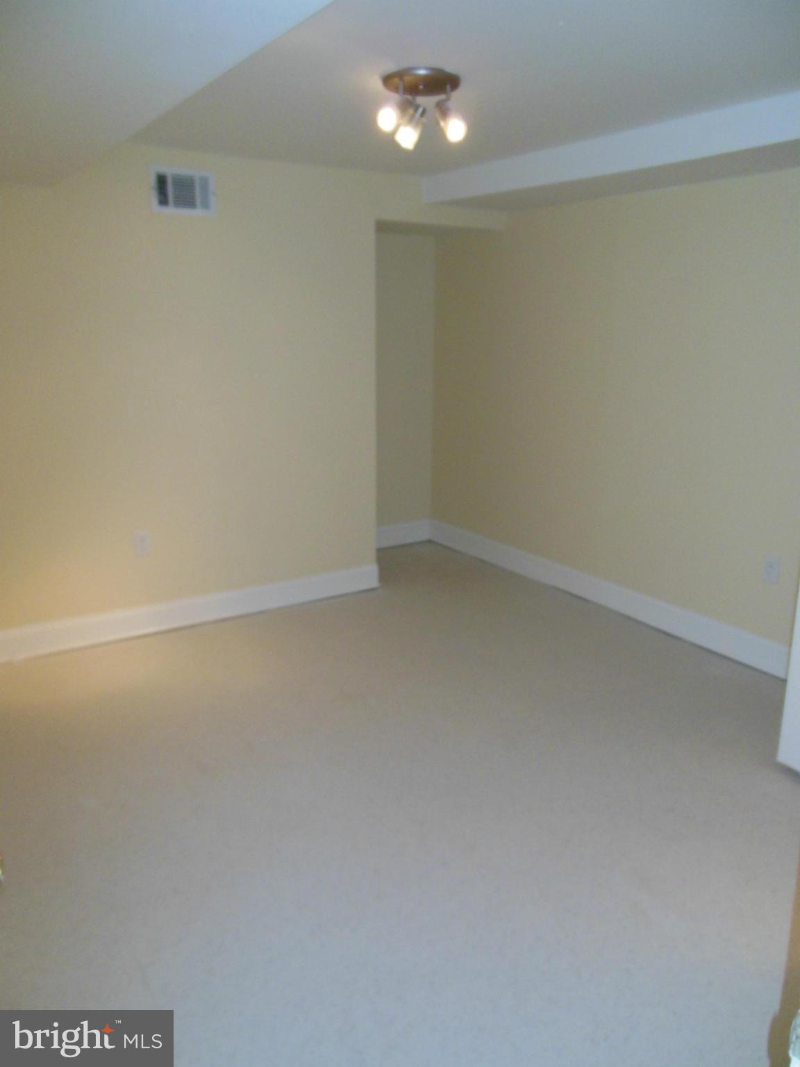 3001 Dunglow Road Baltimore, MD 21222 - Photo 19 of 30 Bedroom on lower level