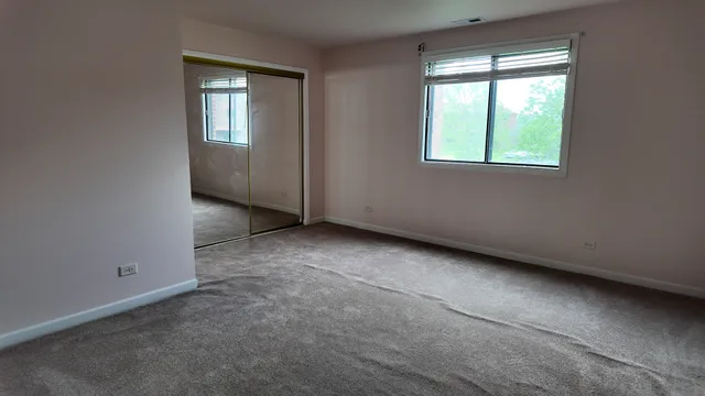 $159,900 | 15711 Peggy Lane, Unit 7, Oak Forest, IL 60452