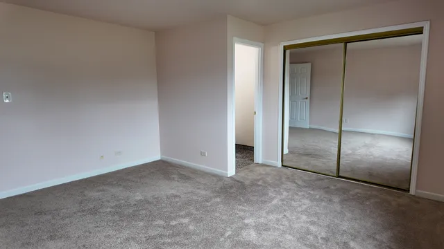 $159,900 | 15711 Peggy Lane, Unit 7, Oak Forest, IL 60452