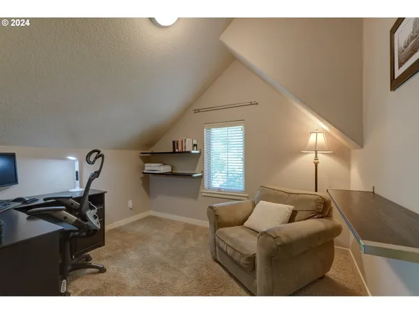 $385,000 | 7915 Northeast Rockne Way, Hillsboro, OR 97006