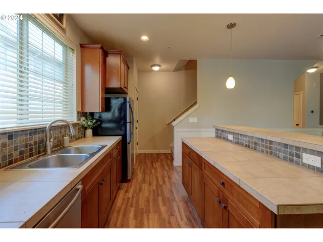 $385,000 | 7915 Northeast Rockne Way, Hillsboro, OR 97006