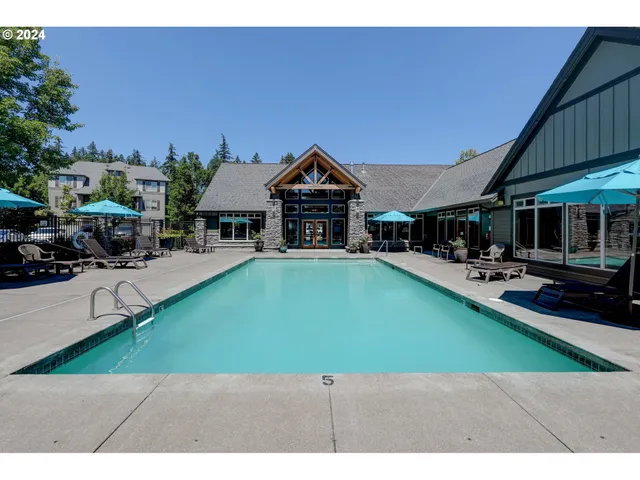 $385,000 | 7915 Northeast Rockne Way, Hillsboro, OR 97006