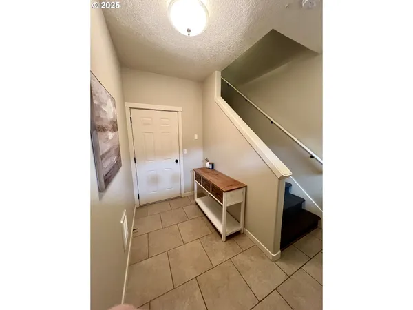 $385,000 | 7915 Northeast Rockne Way, Hillsboro, OR 97006