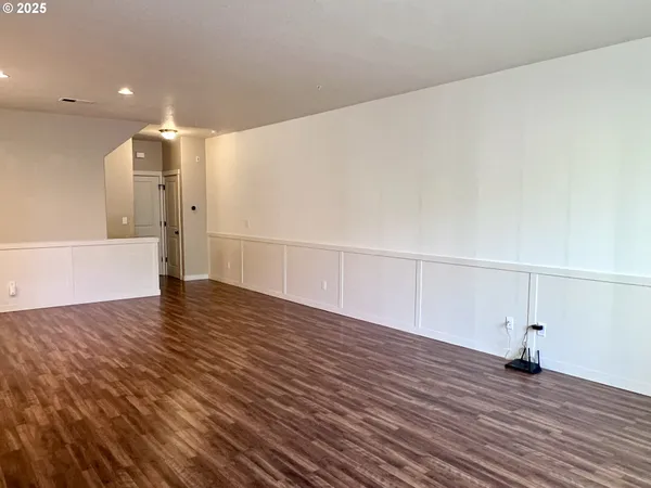 $385,000 | 7915 Northeast Rockne Way, Hillsboro, OR 97006