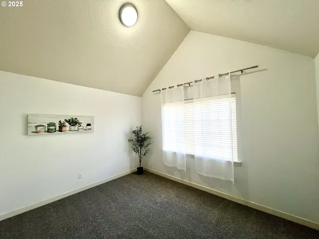 $385,000 | 7915 Northeast Rockne Way, Hillsboro, OR 97006