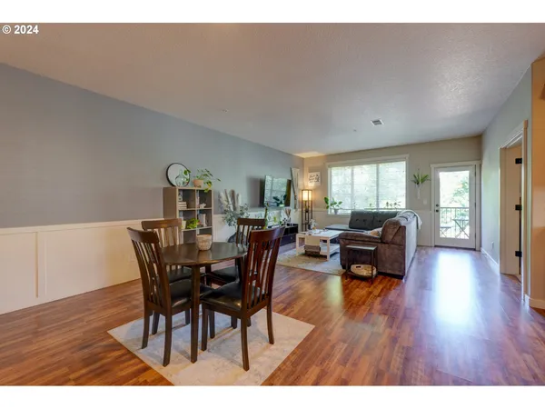 $385,000 | 7915 Northeast Rockne Way, Hillsboro, OR 97006