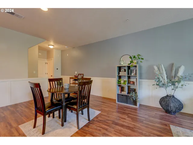 $385,000 | 7915 Northeast Rockne Way, Hillsboro, OR 97006