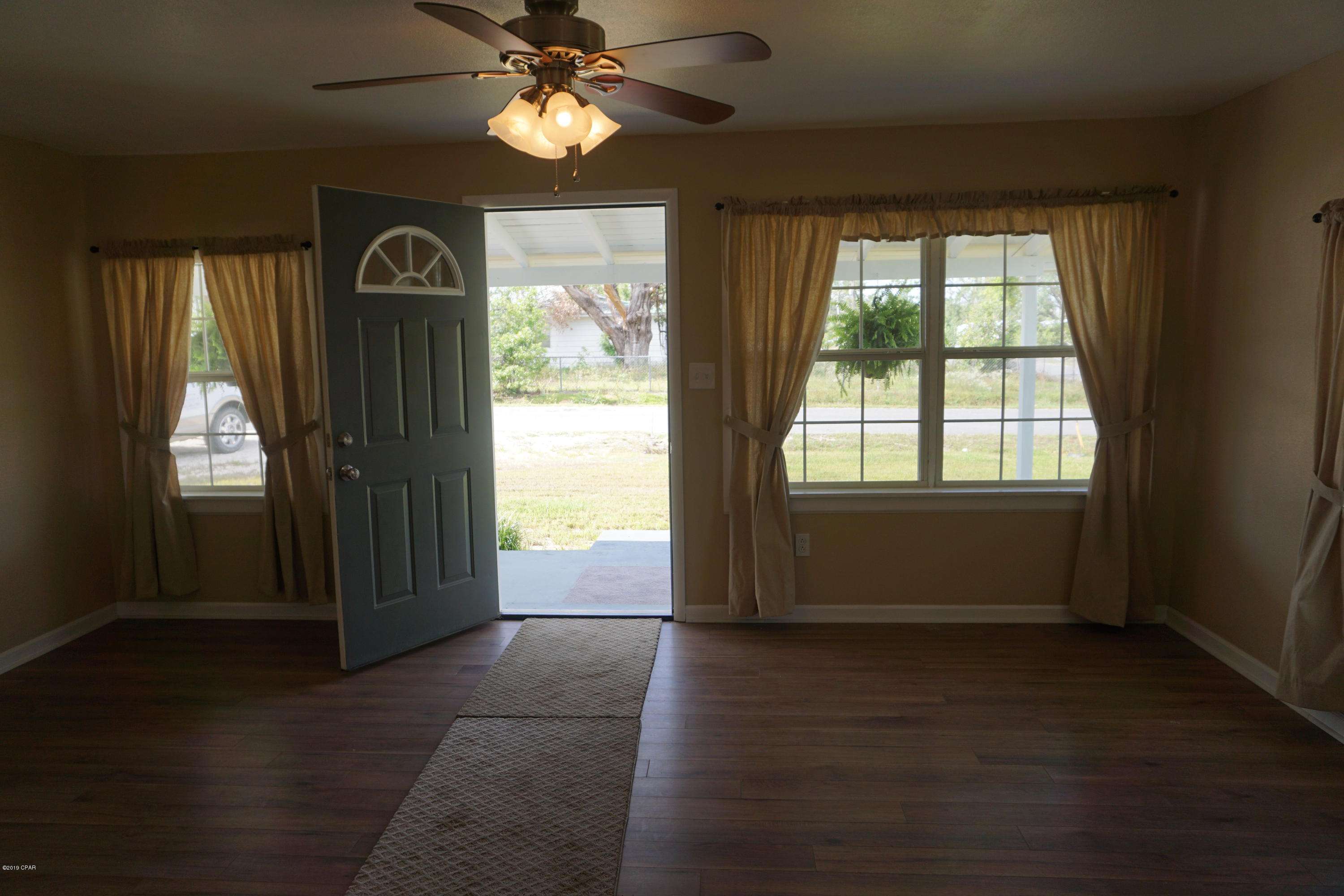 6861 Florida Street Grand Ridge, FL 32442 - Photo 5 of 42 Gallery Image 5