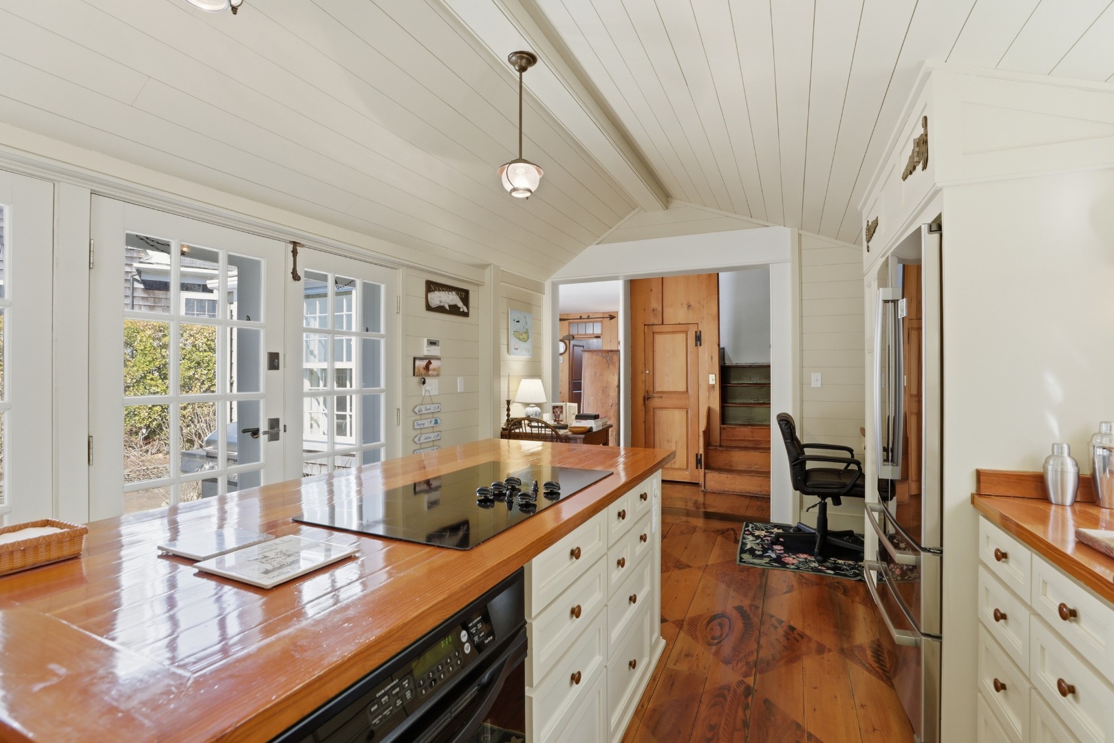47 Fair Street Nantucket, MA 02554 - Photo 37 of 86