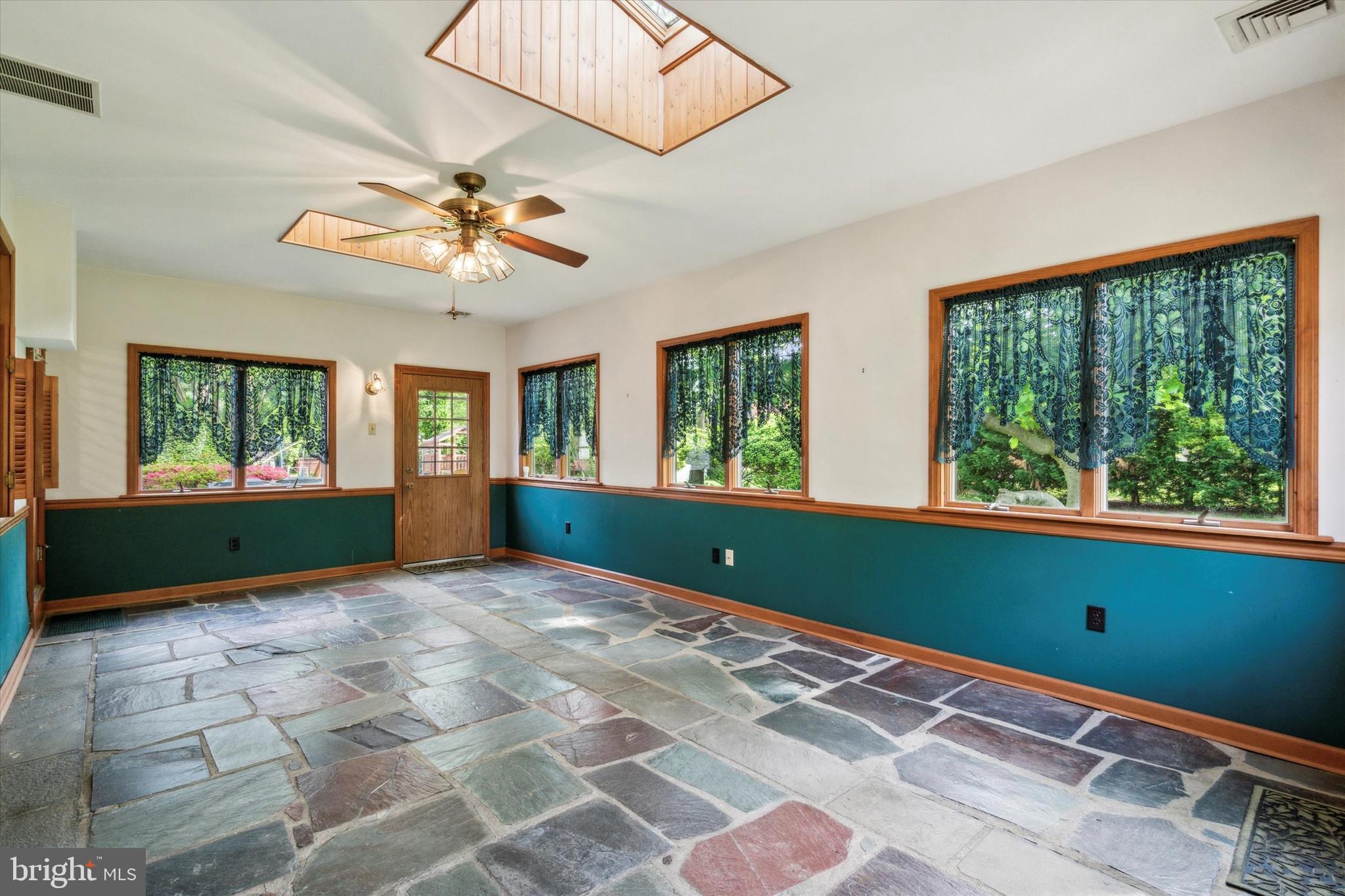 732 Elizabeth Road Jenkintown, PA 19046 - Photo 12 of 13