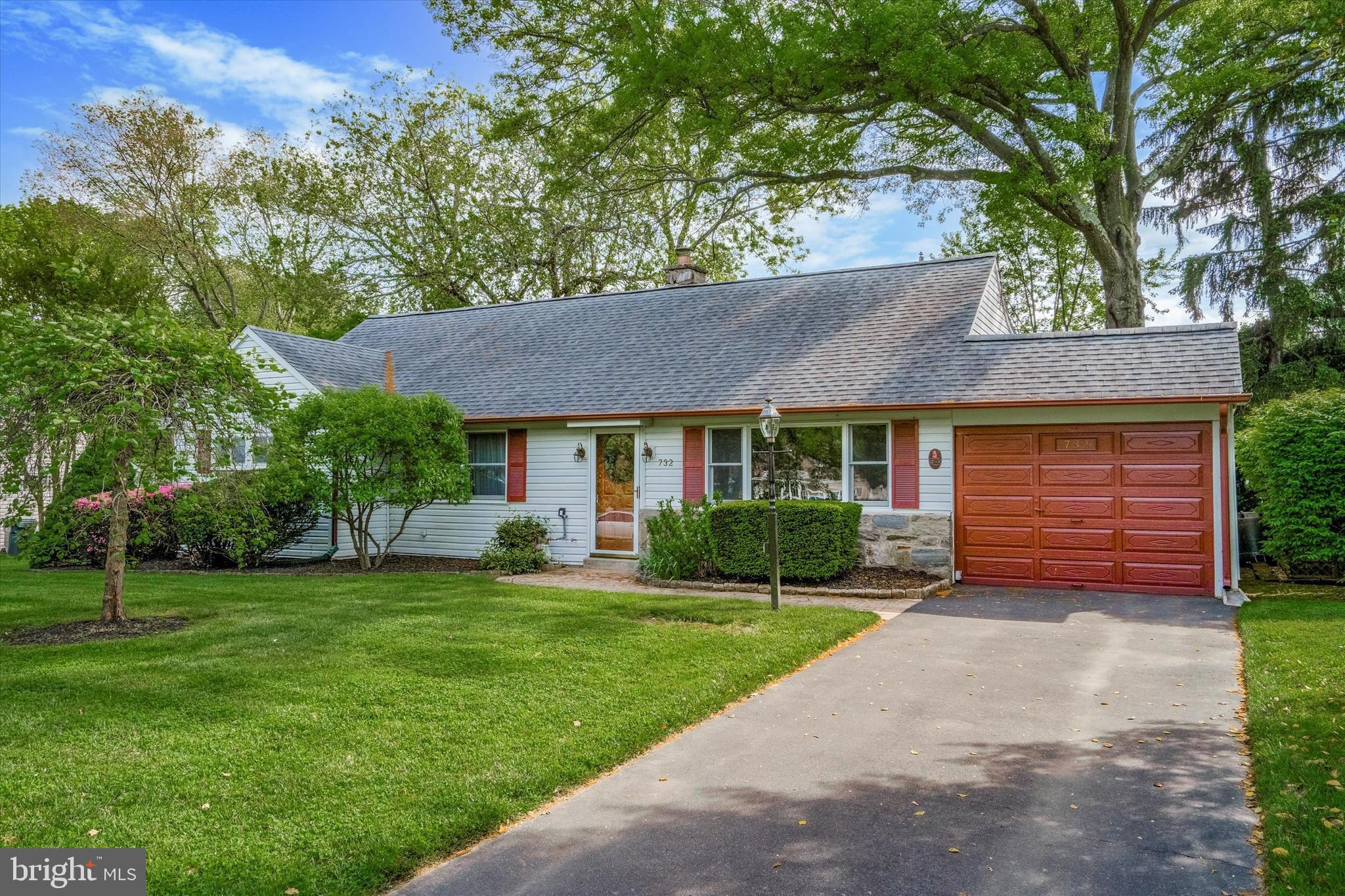 732 Elizabeth Road Jenkintown, PA 19046 - Photo 2 of 13
