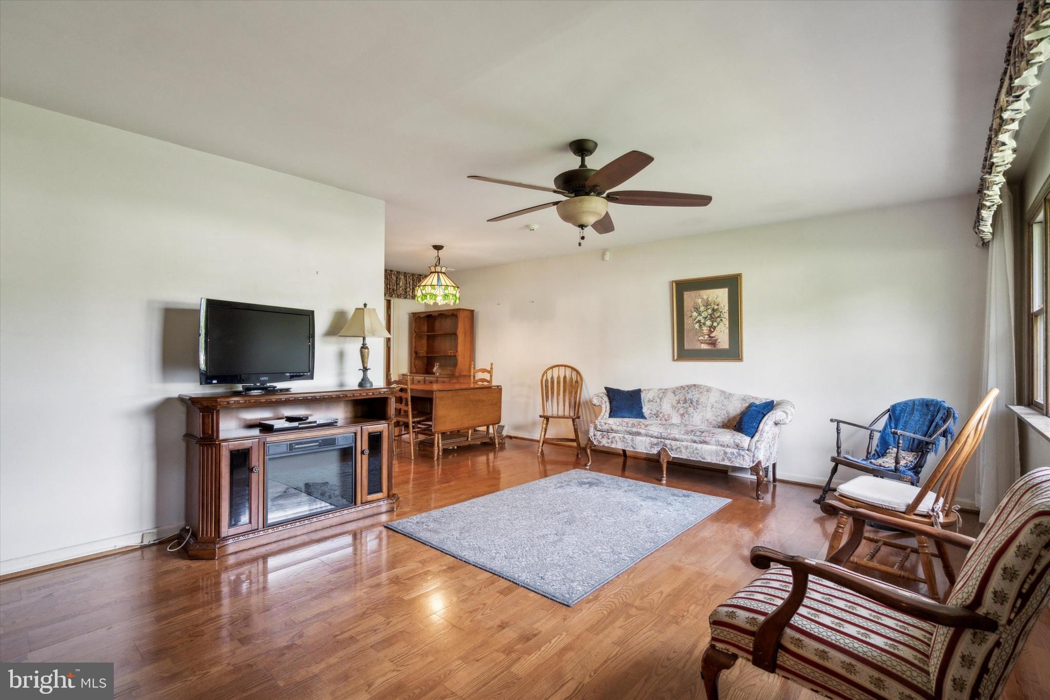 732 Elizabeth Road Jenkintown, PA 19046 - Photo 5 of 13