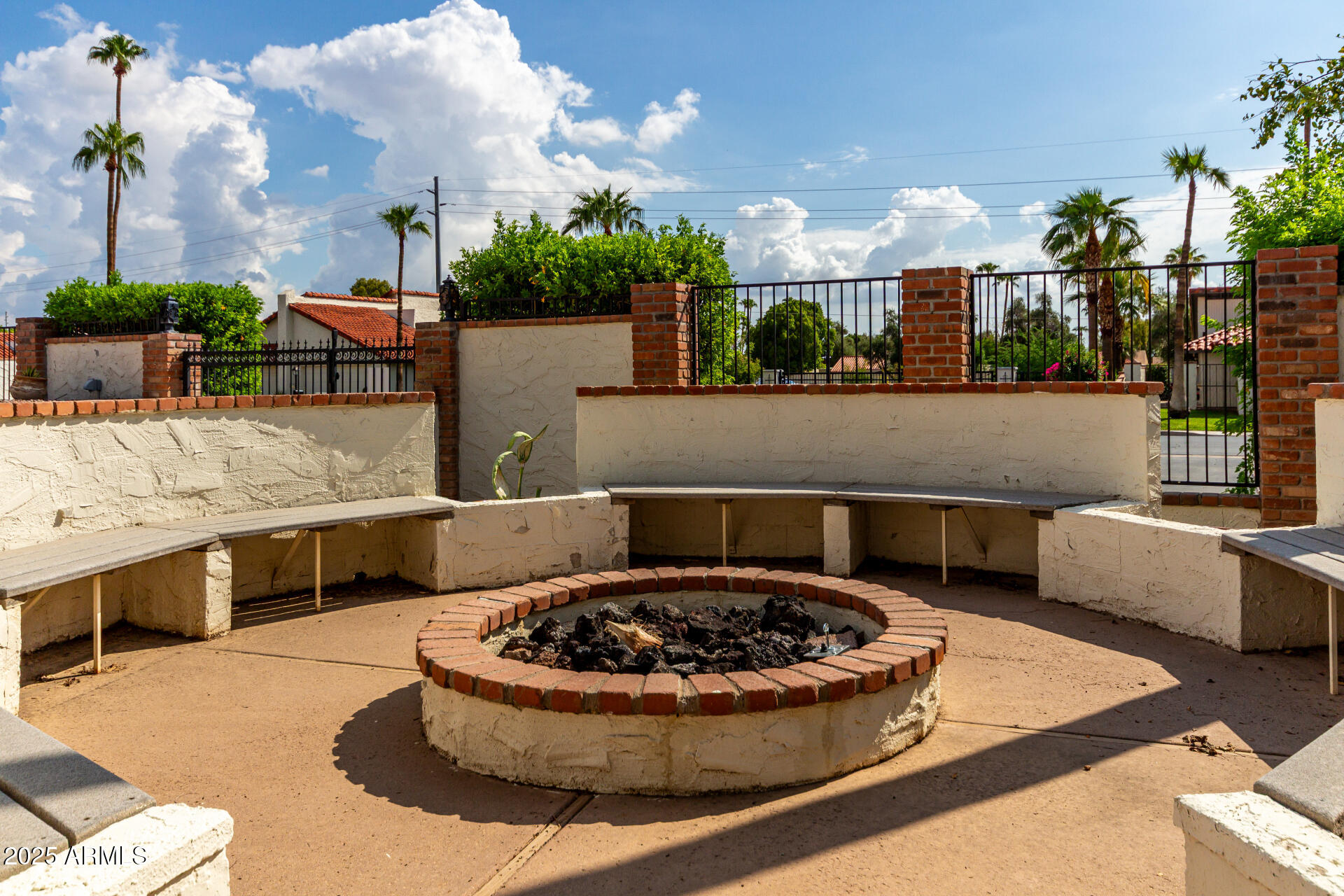 5724 North Scottsdale Road Paradise Valley, AZ 85253 - Photo 29 of 32 firepit