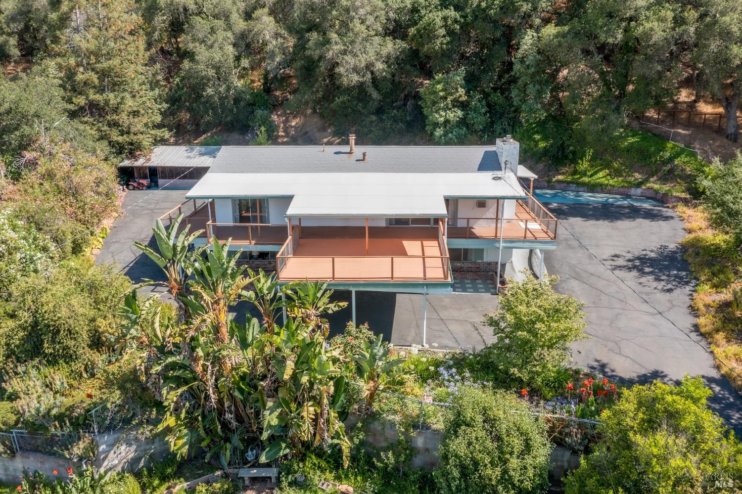 1135 Palomino Road Cloverdale, CA 95425 - Photo 39 of 42 an aerial view of a house with a garden