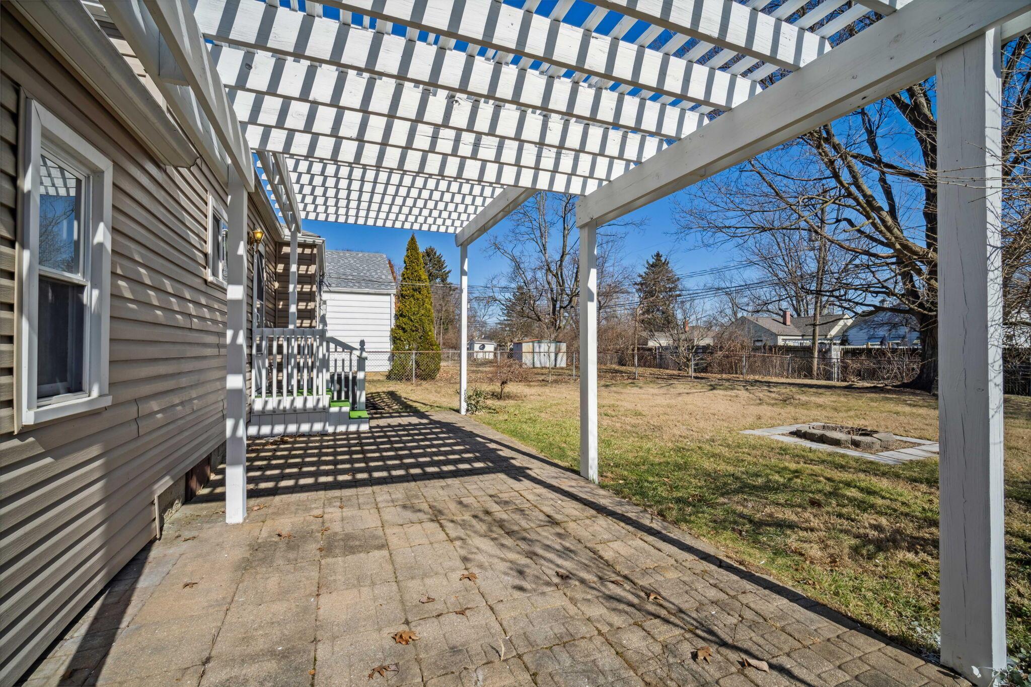 204 Lowell Road Columbus, OH 43209 - Photo 25 of 29 Patio