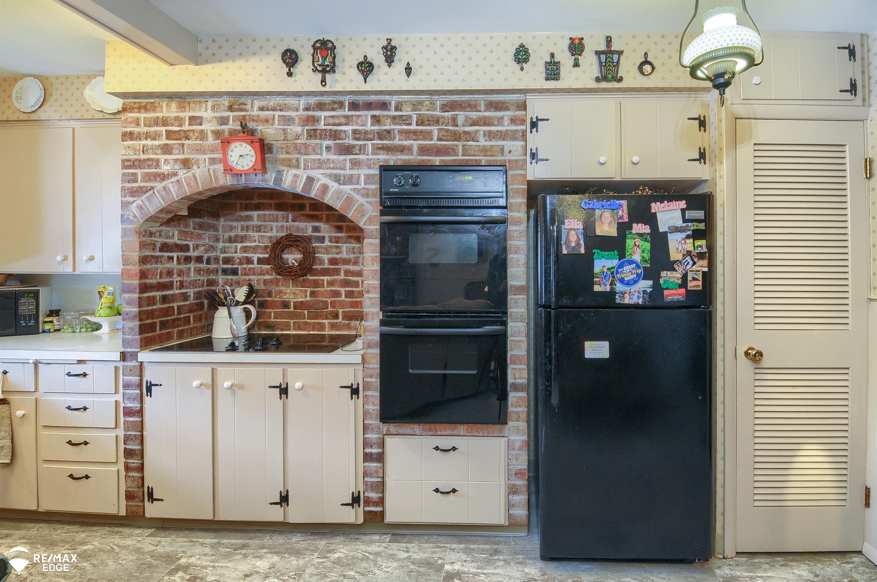 7191 Russell Street Genesee, MI 48437 - Photo 5 of 28 50103200-4.JPG
