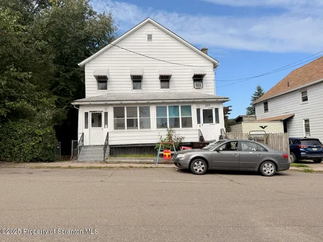 $195,000 | 223-225 Green Street, Edwardsville, PA 18704