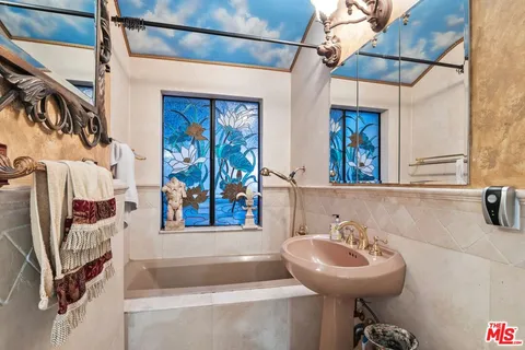 $1,388,777 | 17419 Cohasset Street, Lake Balboa, CA 91406