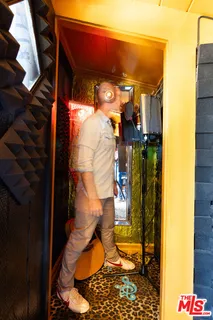 $1,388,777 | 17419 Cohasset Street, Lake Balboa, CA 91406