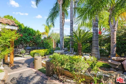 $1,388,777 | 17419 Cohasset Street, Lake Balboa, CA 91406