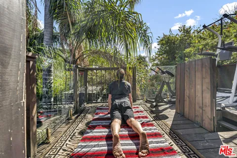 $1,388,777 | 17419 Cohasset Street, Lake Balboa, CA 91406