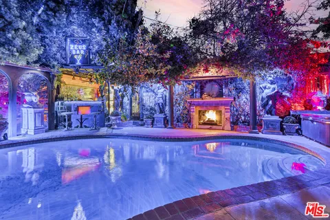 $1,388,777 | 17419 Cohasset Street, Lake Balboa, CA 91406