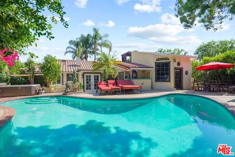 $1,388,777 | 17419 Cohasset Street, Lake Balboa, CA 91406