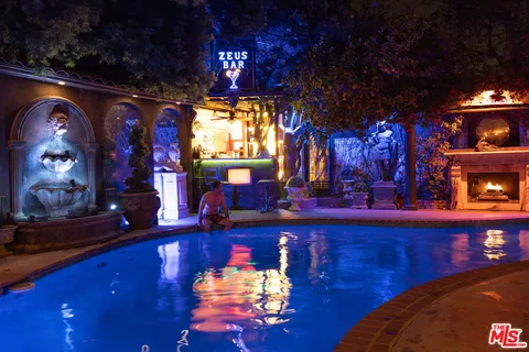 $1,388,777 | 17419 Cohasset Street, Lake Balboa, CA 91406