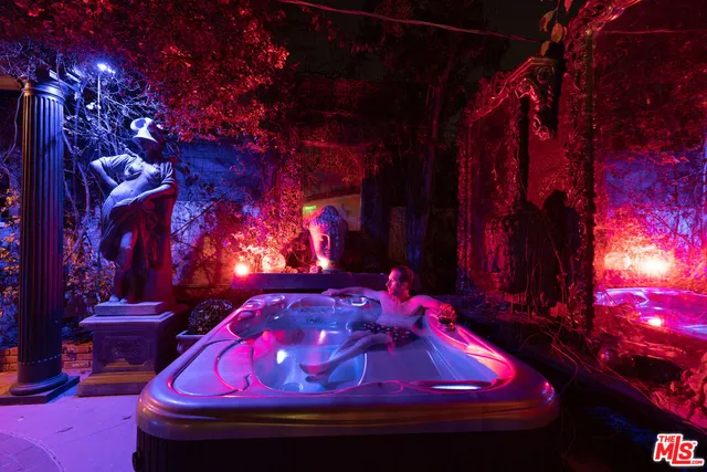 $1,388,777 | 17419 Cohasset Street, Lake Balboa, CA 91406