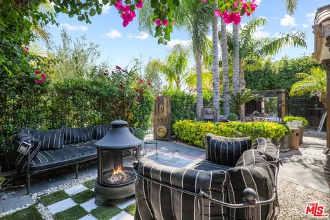 $1,388,777 | 17419 Cohasset Street, Lake Balboa, CA 91406