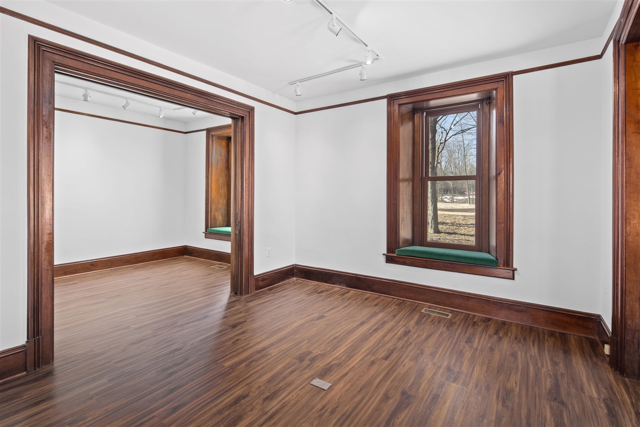 4540 Geddes Road Ann Arbor, MI 48105 - Photo 4 of 38