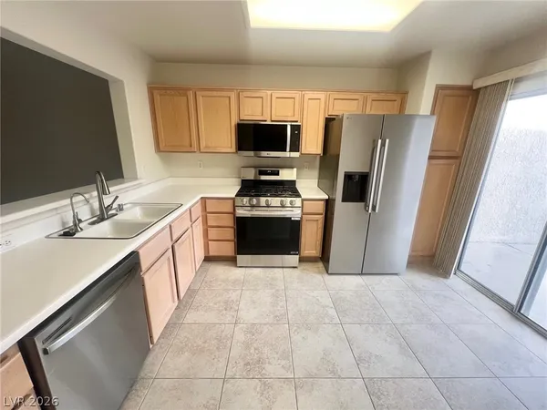 $2,000 | 9320 Villa Ridge Drive, Las Vegas, NV 89134