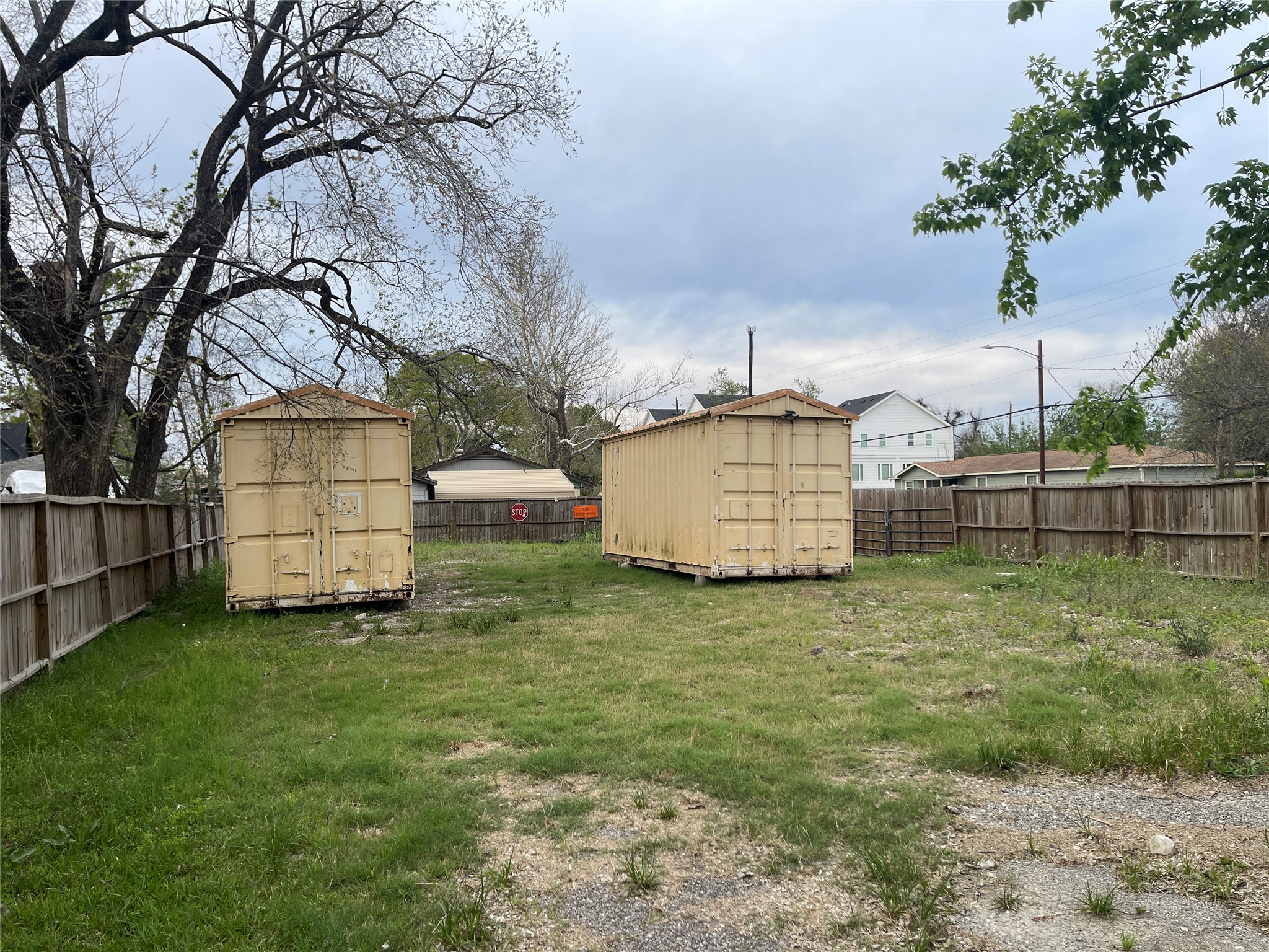 802 Fair Street Houston, TX 77088 - Photo 3 of 6