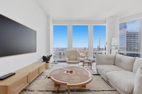 $32,000 | 35 Hudson Yards, Unit 8403 | Hudson Yards