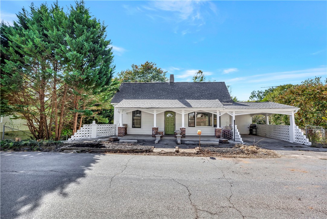 105 Biggs Street Anderson, SC 29625 - Photo 2 of 36