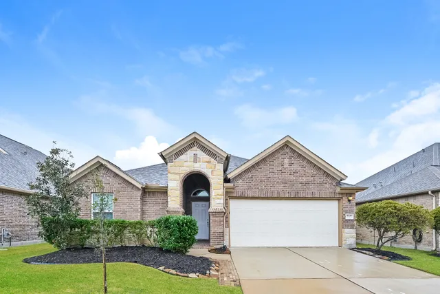 $2,050 | 9119 Newcroft Court, Tomball, TX 77375