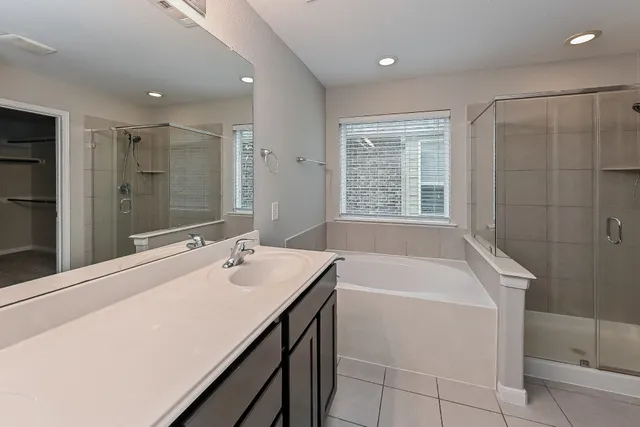 $2,050 | 9119 Newcroft Court, Tomball, TX 77375