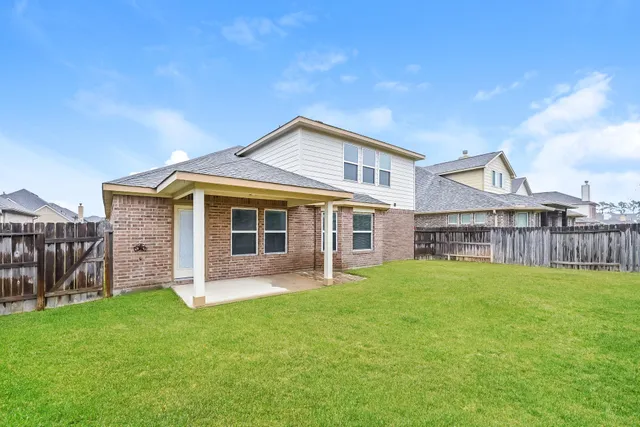 $2,050 | 9119 Newcroft Court, Tomball, TX 77375